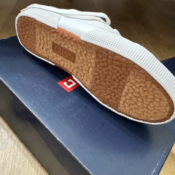 Chaps Women's Sneakers in Cream - Picture 2 of 3